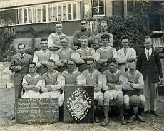 20141003 Rowington football club 1936, outside the New Inn (Tom o' the Wood). Mr Green in suit, left. Fred Neale, right.