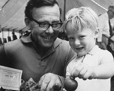 S3304 Ivor Johnson with son Phillip