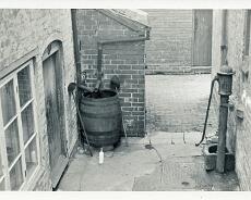LHG01_0011 Bird in Hand Cottages, Mill Lane