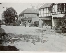 LHG02_0009 Shops at corner of Mill Lane and Old Warwick Road c1940