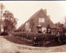 1042B-7 Lynton Farm, at the corner of Old Warwick Road and The Avenue