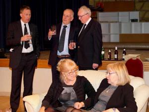 2016 One o Clock from the House