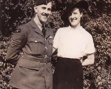 Ronald_Boswell_BIRTLES_With_Wife Flt Sgt Ronald Boswell Birtles and his wife Doreen