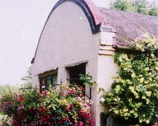 S3109 Barrel roof canalside cottage