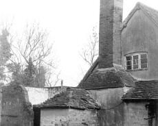 8635-0-374x374 Bushwood Hall