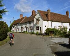 S5014 Fleur de Lys Lowsonford