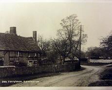 P1020370 Foxbrook Cottage - 3 separate cottages at this point