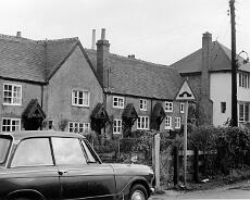 JoyW_0077 Kingswood Cottages