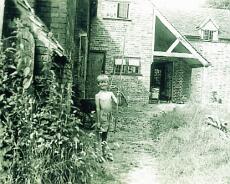 img20211208_0097 The small boy pictured is Robert Blyth who until recently still lived in the house