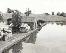 BW200-1-40-146-3 Rowington Wharf © CRT