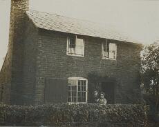20131117_0019a George Beardsmore and his aunt Aggie Cogbill outside Woodbine Cottage
