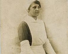 20141003_0007 Sarah Crisp (later Sarah Neale) in VAD uniform whilst working as a nurse at Henley VAD Hospital